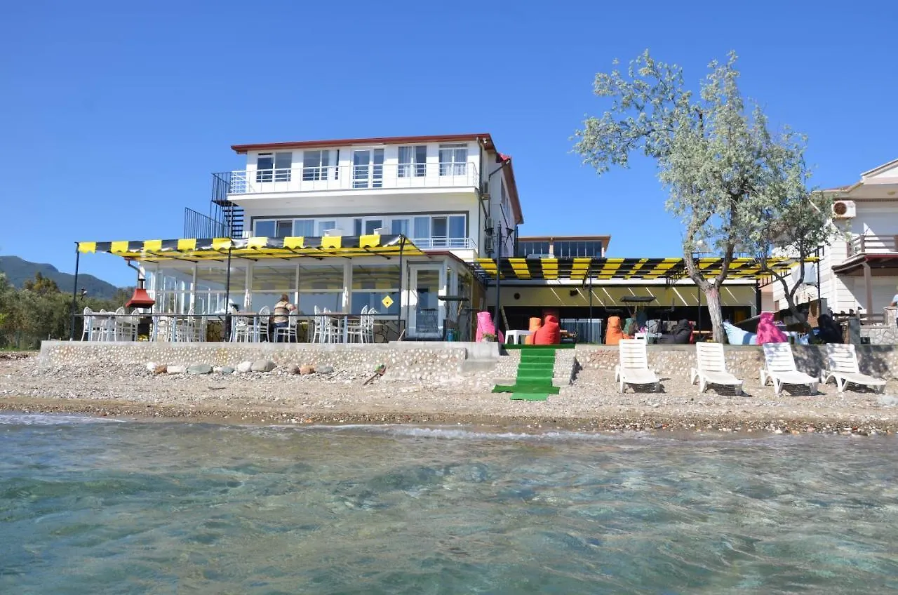 Paradise Beach Hotel Istanboel