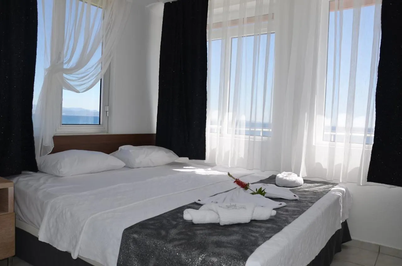 Paradise Beach Hotel Istanboel